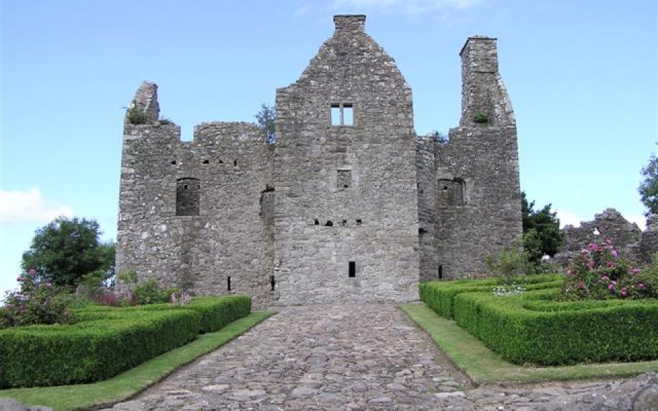 Tully Castle