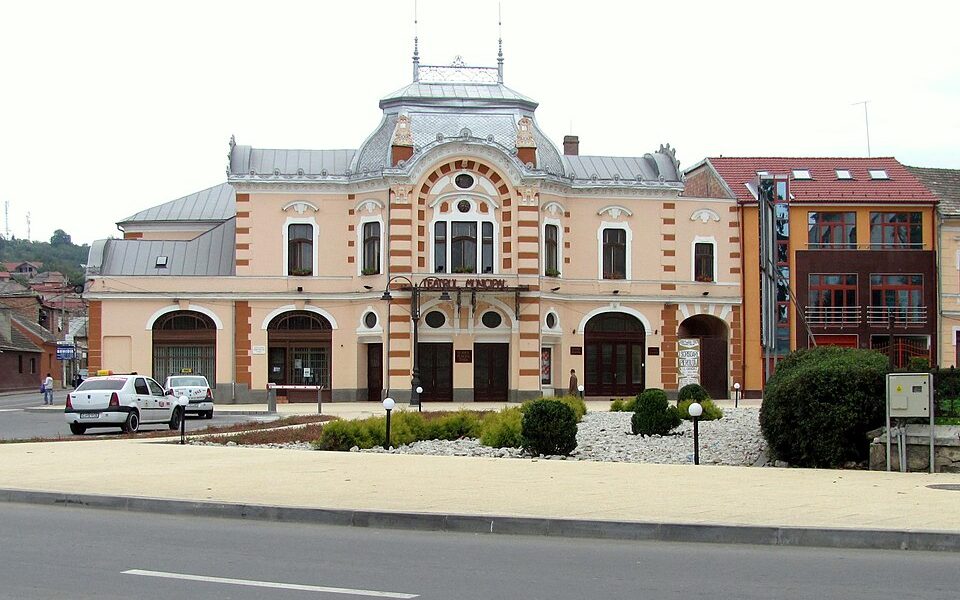 Teatrul Aureliu Manea