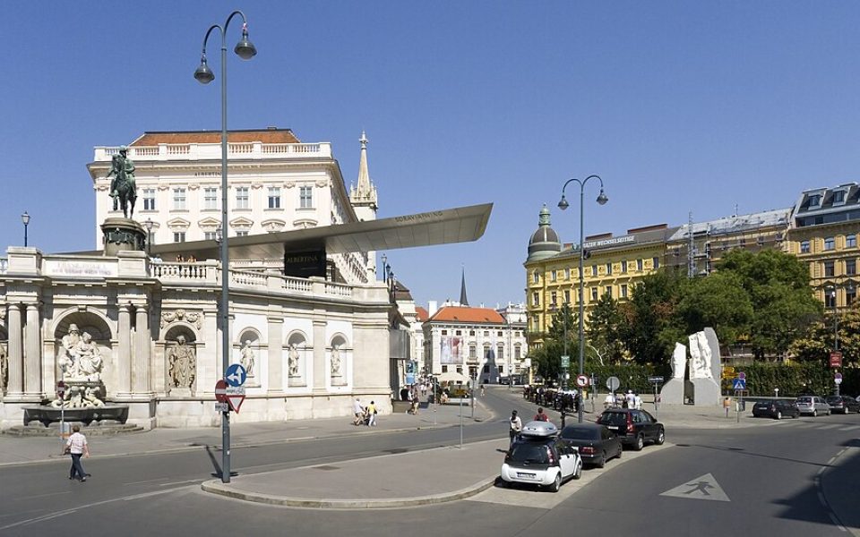 Albertinaplatz